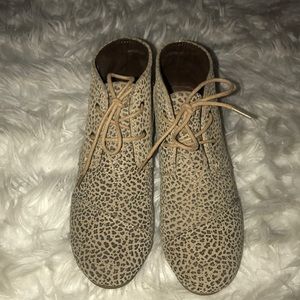 Toms cheetah wedge shoe